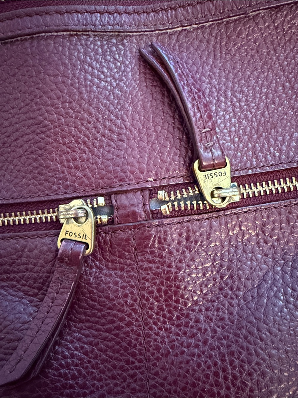 Fossil Women's Pebbled Leather Crossbody Bag in Deep Burgundy - Picture 2 of 8
